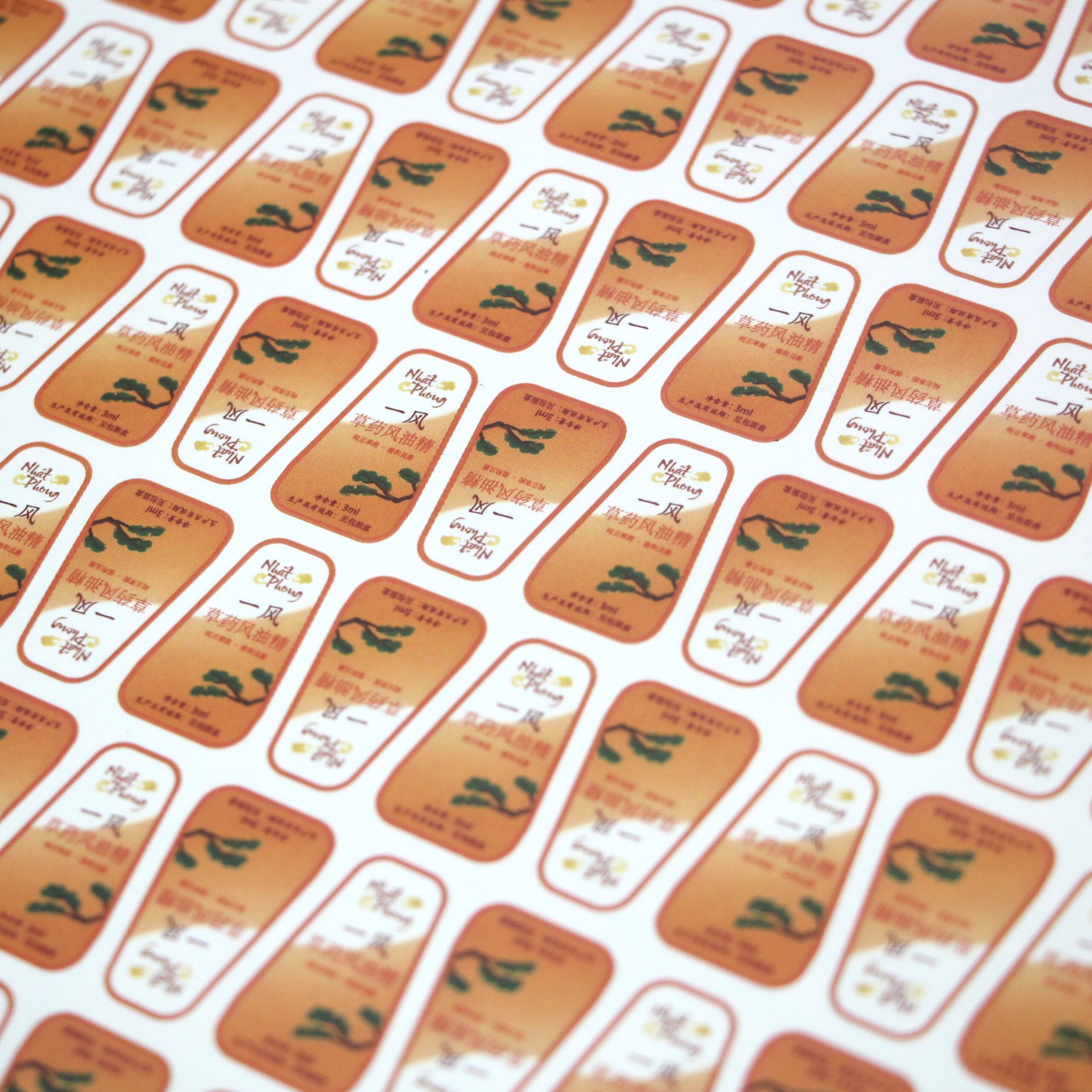 Tem nhãn decal giấy dán sản phẩm