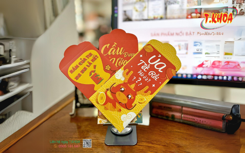 Chọn màu sắc phù hợp với không khí của dịp lễ hoặc theo sở thích cá nhân của người nhận
