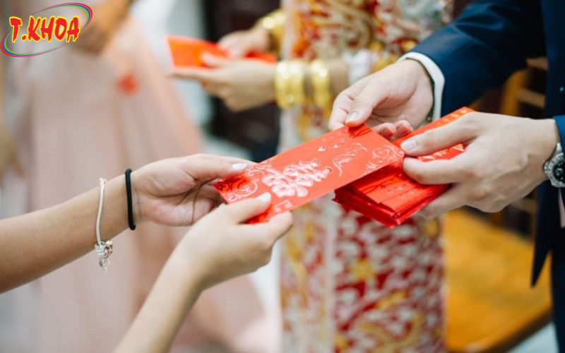 Lì xì là một phong tục trong mỗi dịp Tết