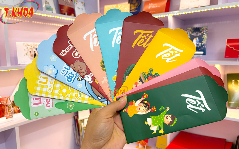 Sử dụng màu sắc ấm áp, tươi vui phù hợp với dịp đầu năm mới
