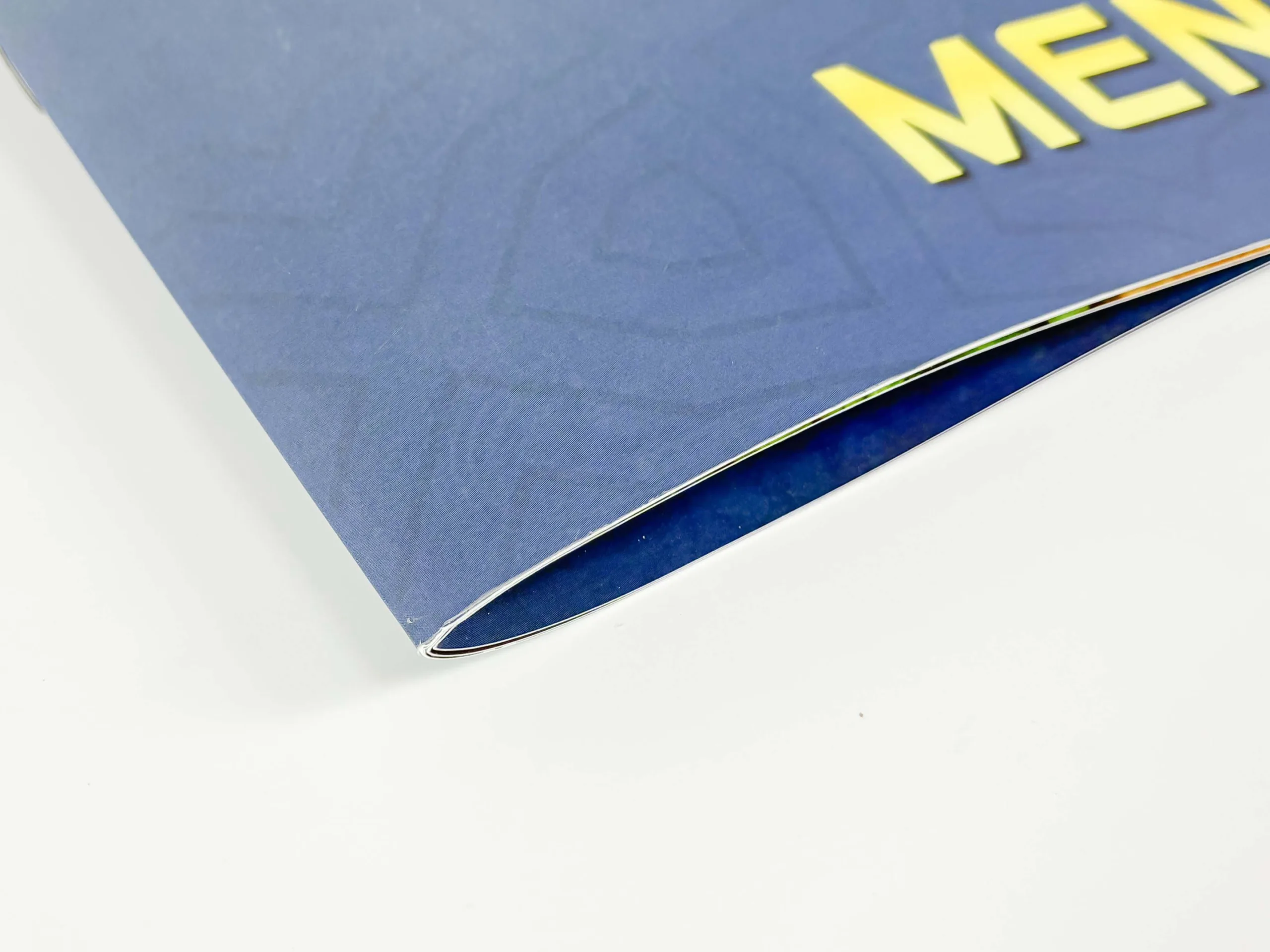 Menu nhựa bấm ghim giữa (8) Menu nhua bam ghim giua 8 scaled